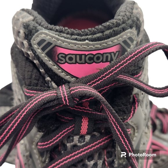 Women's Saucony Athletic Sneakers Guide 5 Size 6.5 Grey Pink Black Lace Close - Picture 6 of 7